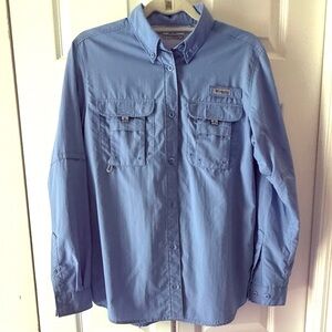 Columbia Women’s PFG Long Sleeve Blue Button Down Shirt, Size Small